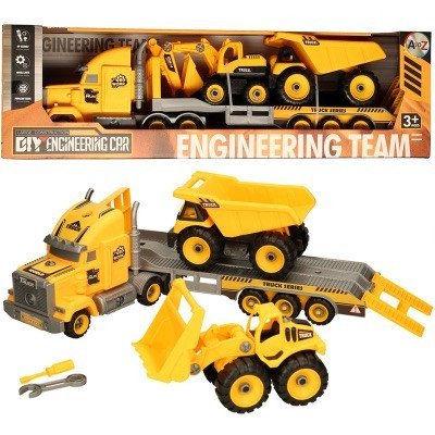 شاحنة نقل مع شاحنتين