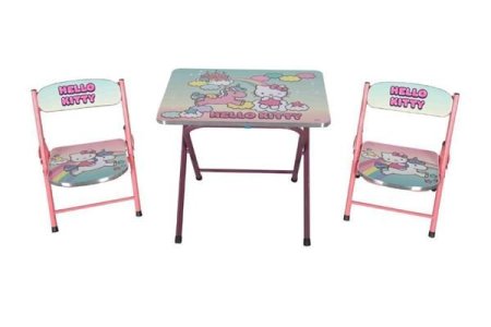 طاولة خشب مع كرسيين